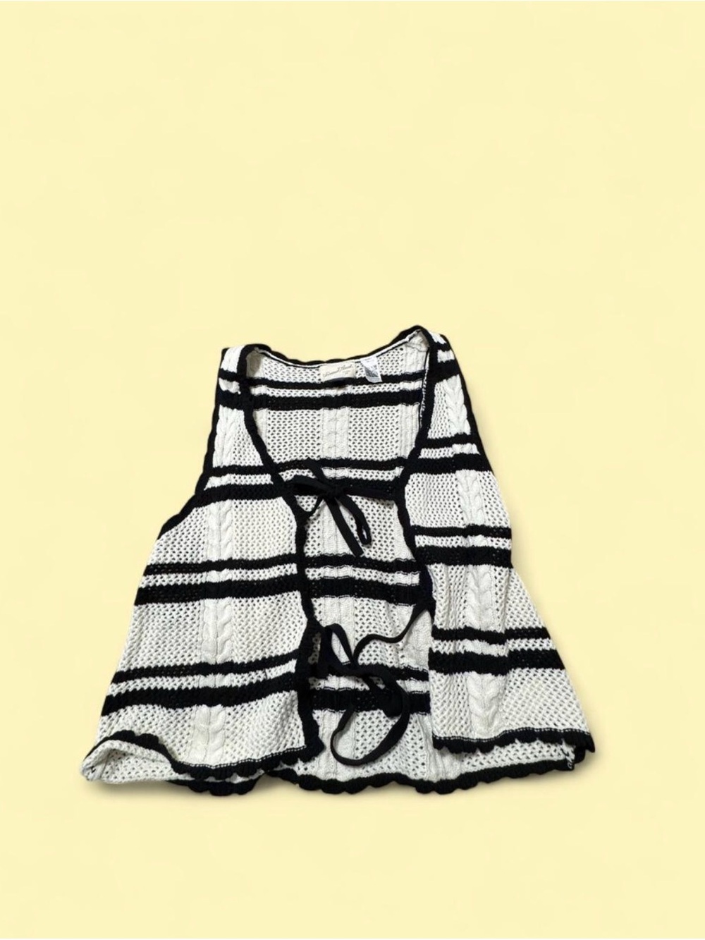 Universal Thread Black and White Striped Knit Tie-Front Girls Camisole